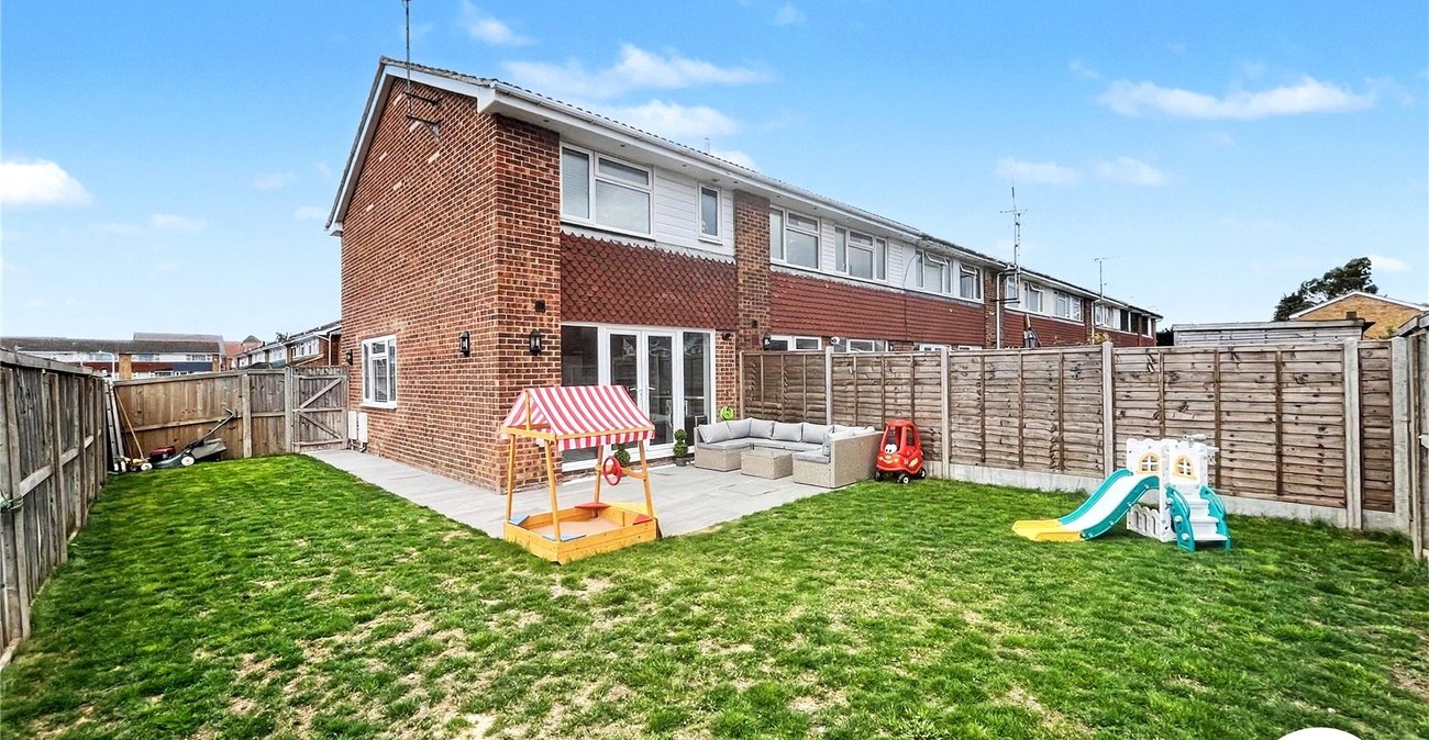 2 bedroom house for sale in Sittingbourne | Robinson Michael & Jackson