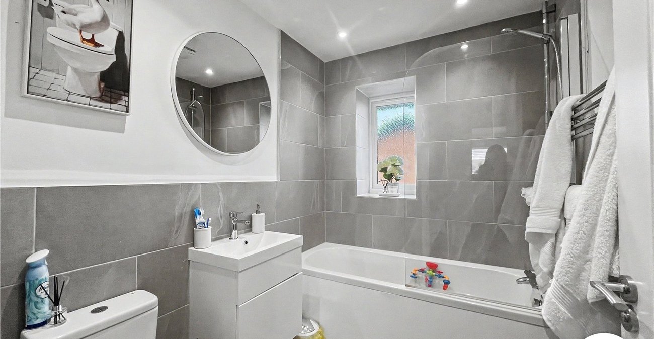 2 bedroom house for sale in Sittingbourne | Robinson Michael & Jackson