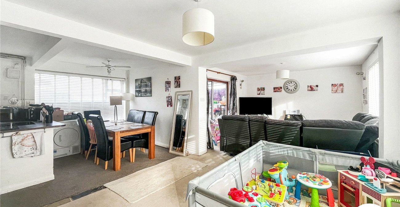 2 bedroom house for sale in Sittingbourne | Robinson Michael & Jackson