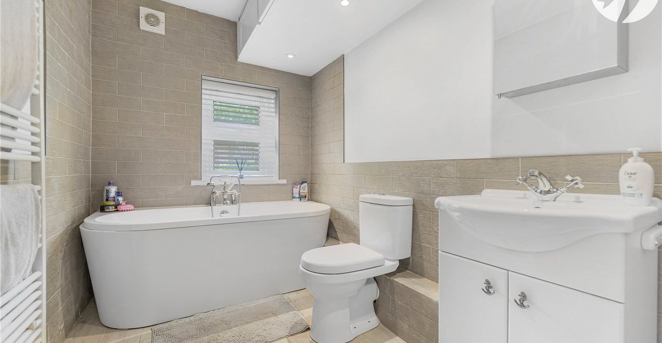 2 bedroom house for sale in Southfleet Road | Robinson Jackson