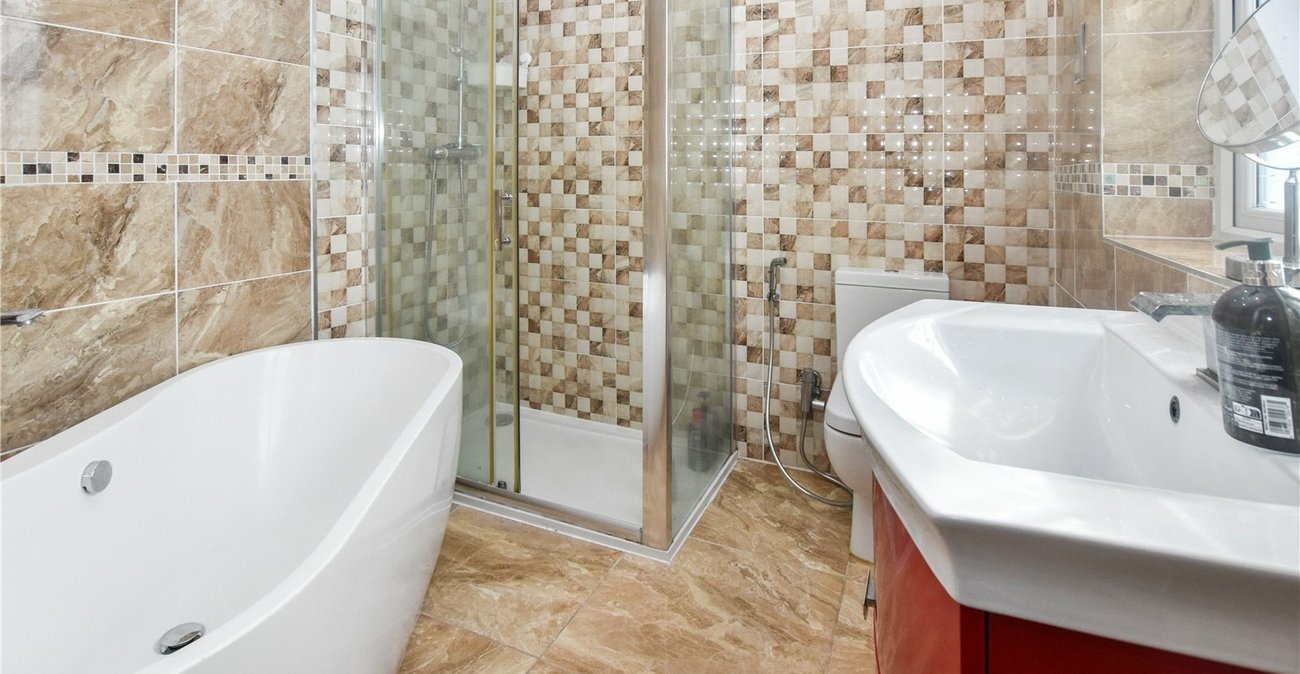 5 bedroom house for sale in Bexleyheath | Robinson Jackson