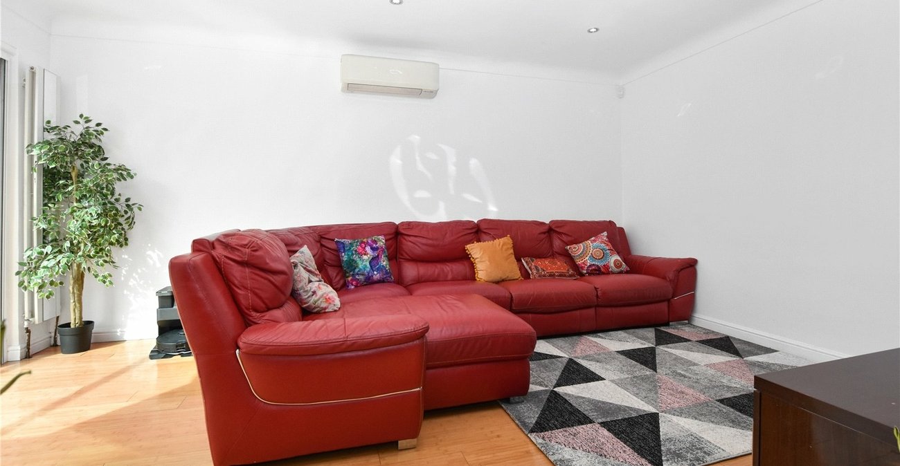 5 bedroom house for sale in Bexleyheath | Robinson Jackson