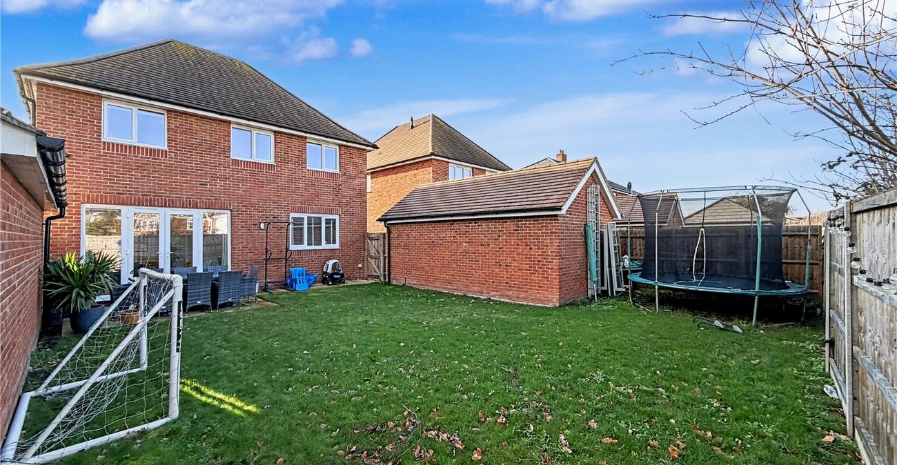 4 bedroom house for sale in Rainham | Robinson Michael & Jackson