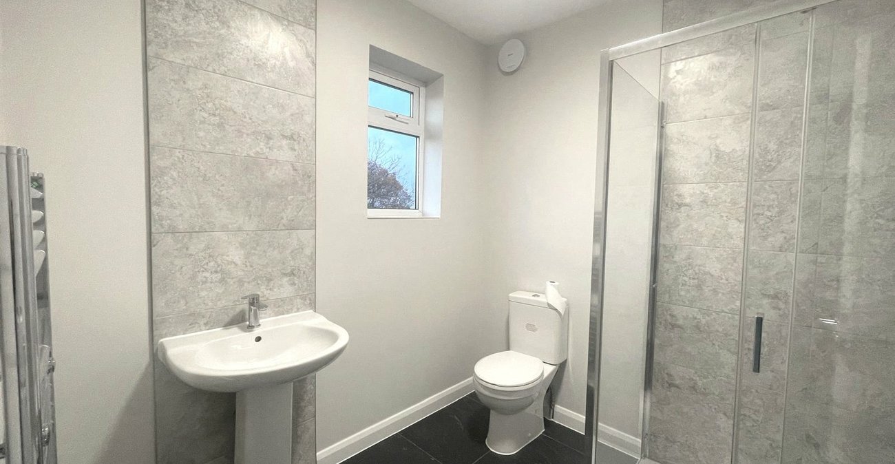 5 bedroom house for sale in London | Robinson Jackson