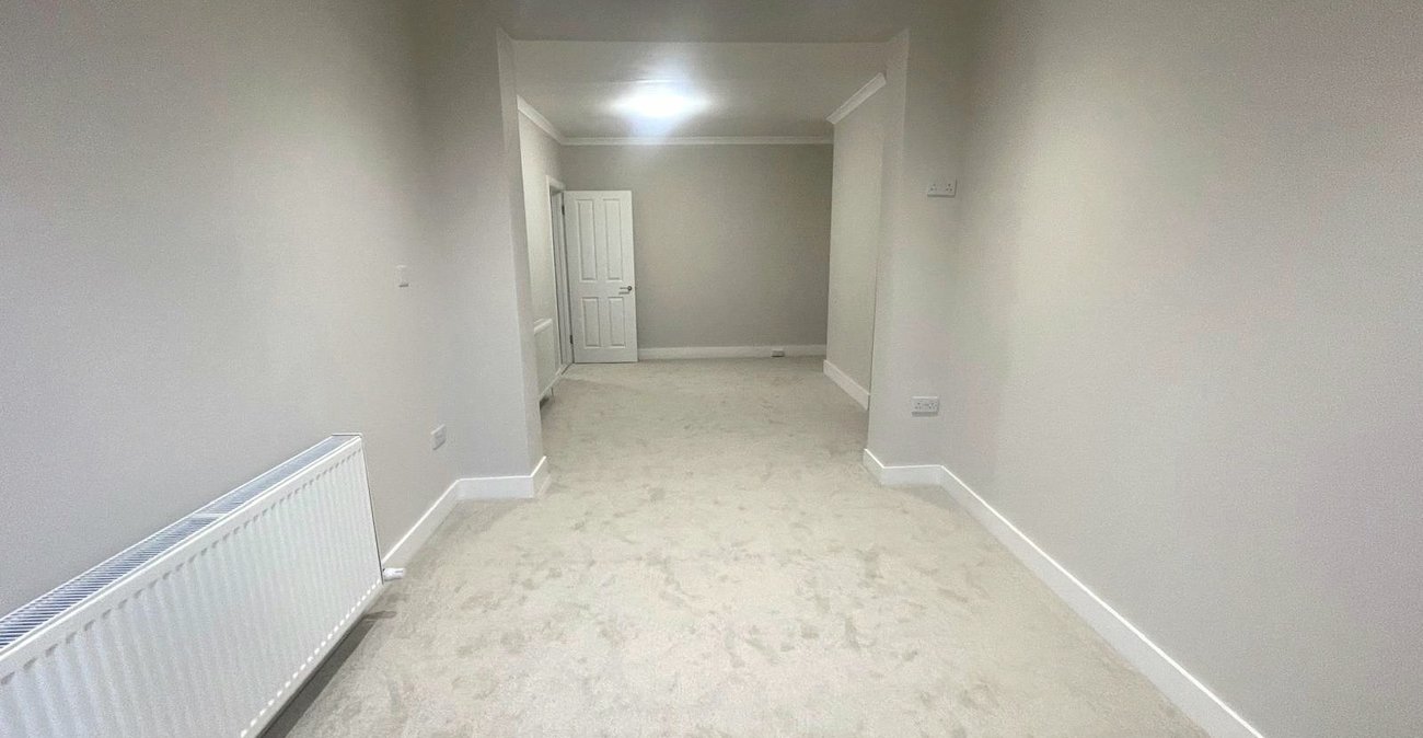 5 bedroom house for sale in London | Robinson Jackson