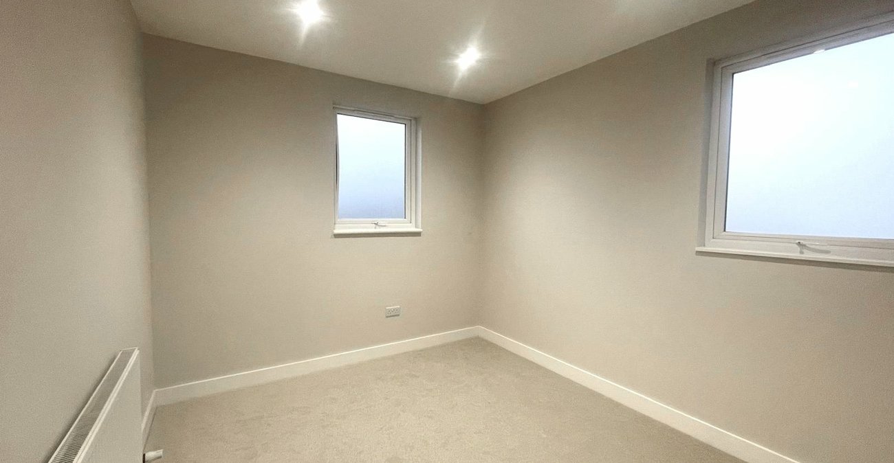 5 bedroom house for sale in London | Robinson Jackson