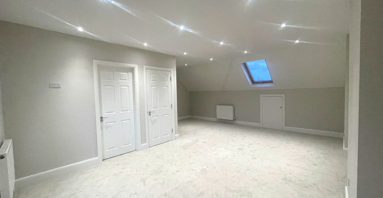 5 bedroom house for sale in London | Robinson Jackson