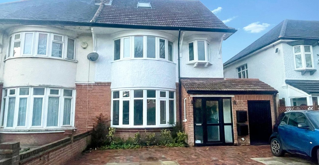 5 bedroom house for sale in London | Robinson Jackson