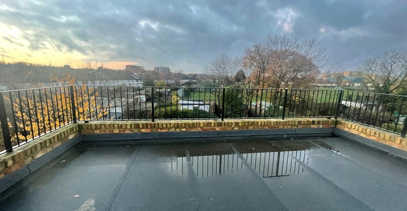 5 bedroom house for sale in London | Robinson Jackson