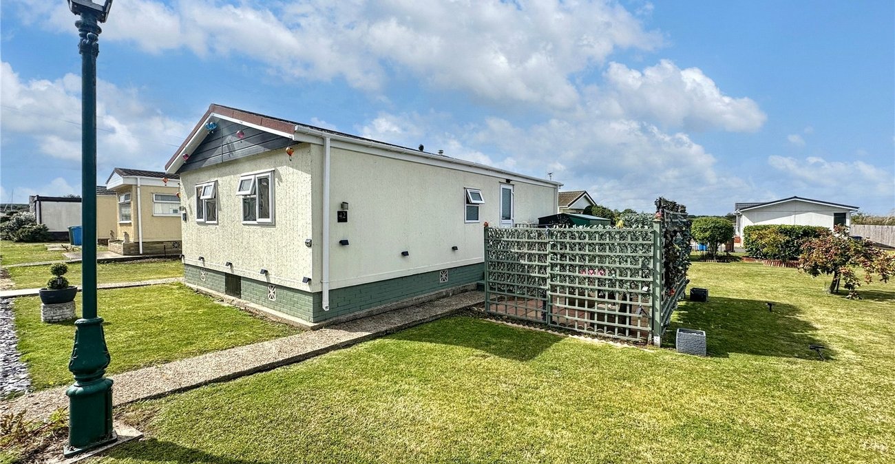 3 bedroom bungalow for sale in Otterham Quay Lane | Robinson Michael & Jackson