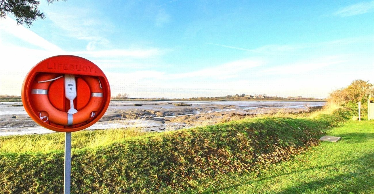 2 bedroom bungalow for sale in Otterham Quay Lane | Robinson Michael & Jackson