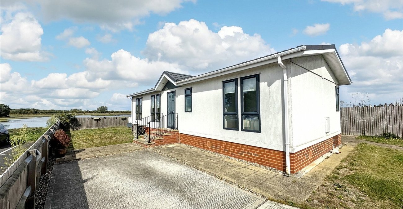2 bedroom bungalow for sale in Otterham Quay Lane | Robinson Michael & Jackson