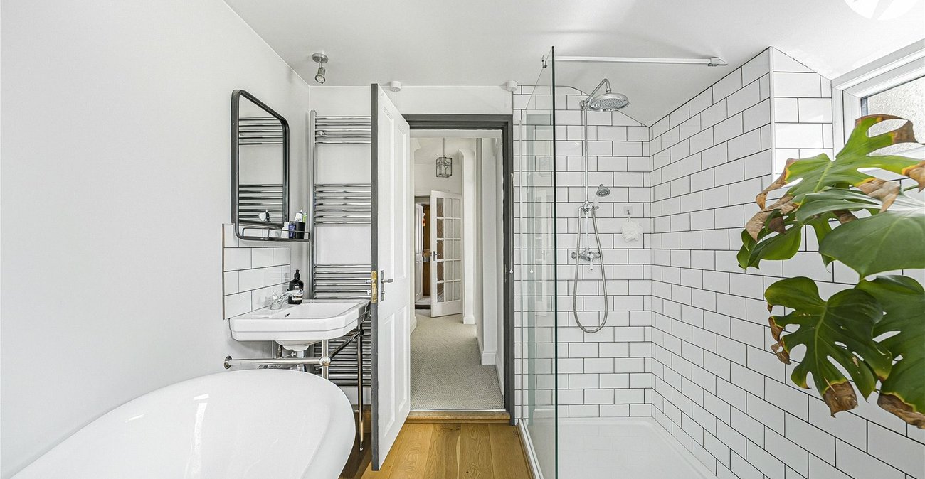 3 bedroom house for sale in Dartford | Robinson Jackson