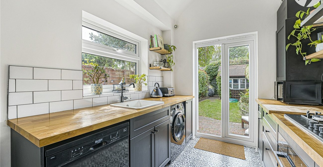 3 bedroom house for sale in Dartford | Robinson Jackson