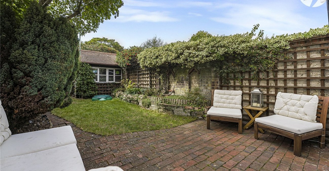 3 bedroom house for sale in Dartford | Robinson Jackson