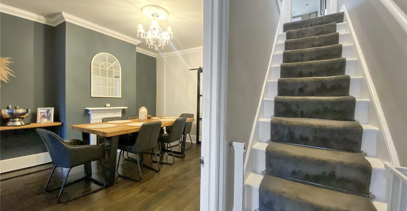 2 bedroom house for sale in Sidcup | Robinson Jackson