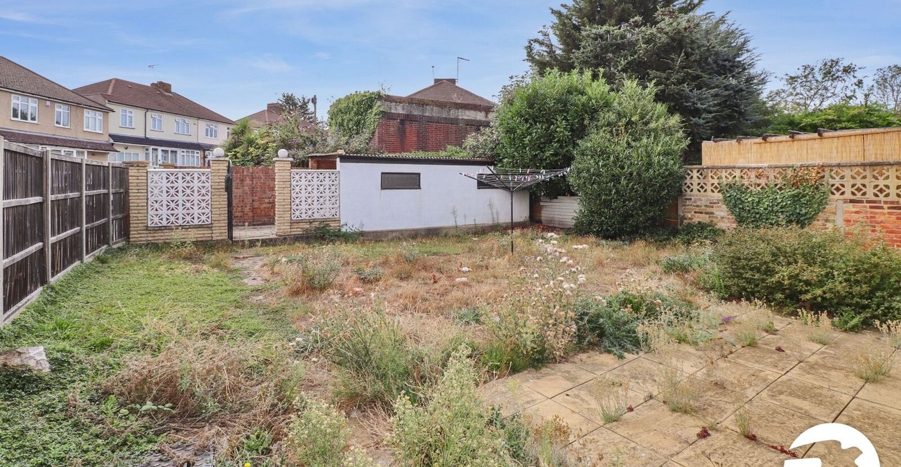 3 bedroom bungalow for sale in Belvedere | Robinson Jackson