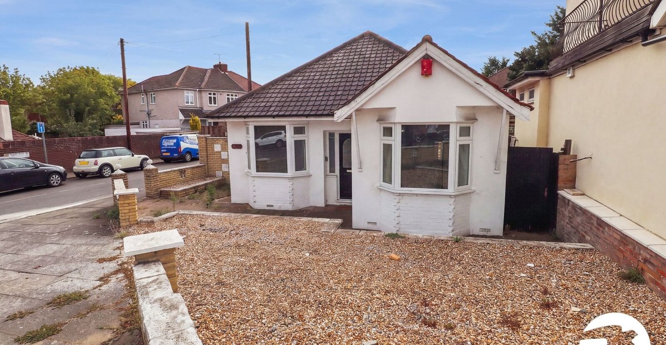 3 bedroom bungalow for sale in Belvedere | Robinson Jackson