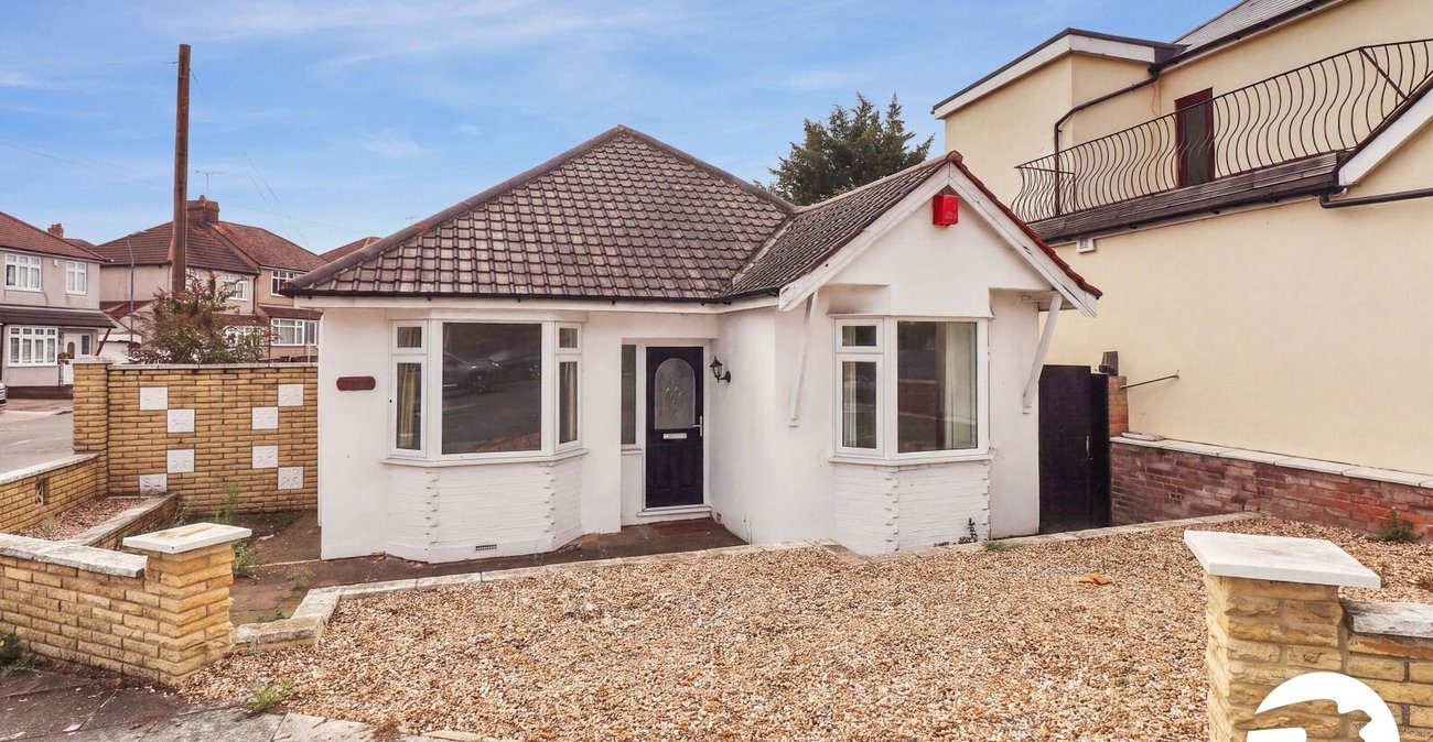 3 bedroom bungalow for sale in Belvedere | Robinson Jackson