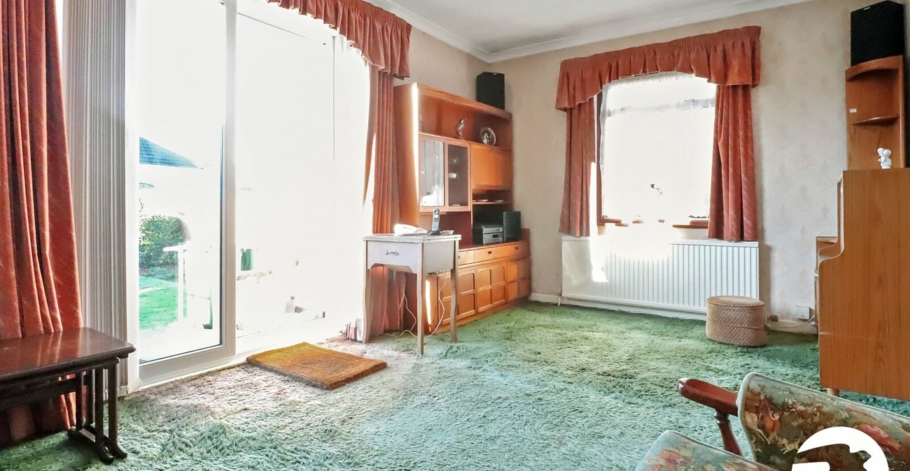 2 bedroom bungalow for sale in Bexleyheath | Robinson Jackson