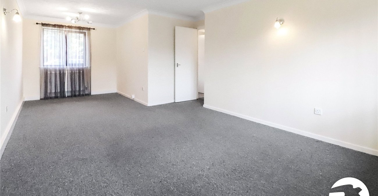 2 bedroom property for sale in Belvedere | Robinson Jackson