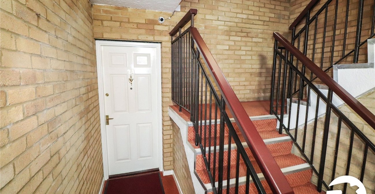 2 bedroom property for sale in Belvedere | Robinson Jackson