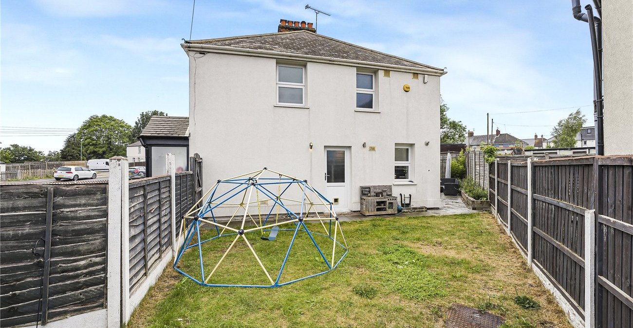 3 bedroom house for sale in Dartford | Robinson Jackson