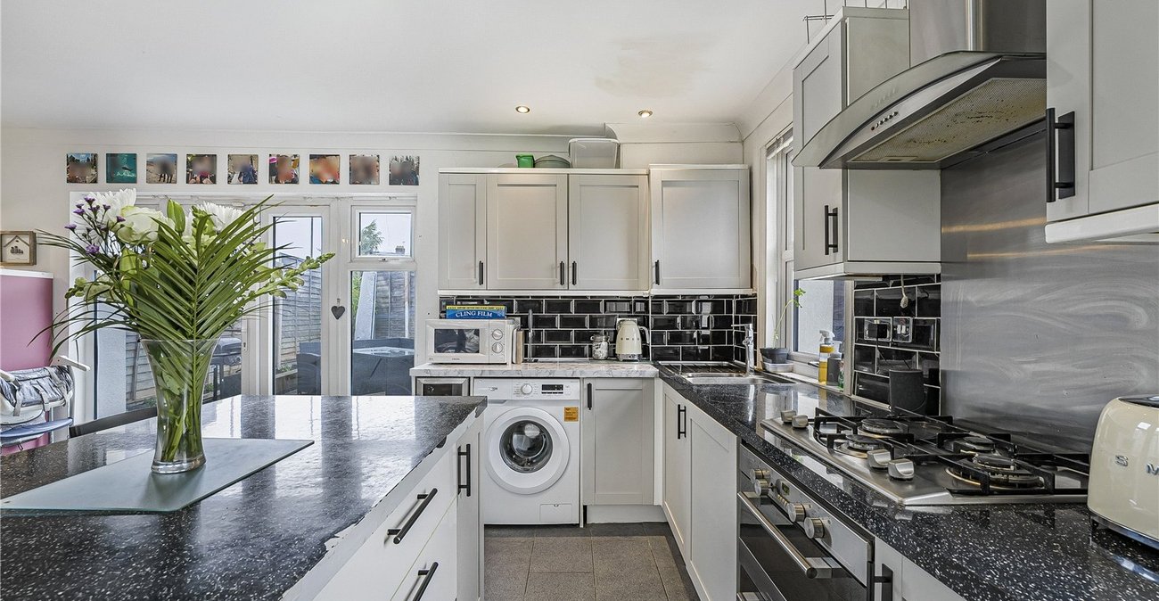 3 bedroom house for sale in Dartford | Robinson Jackson
