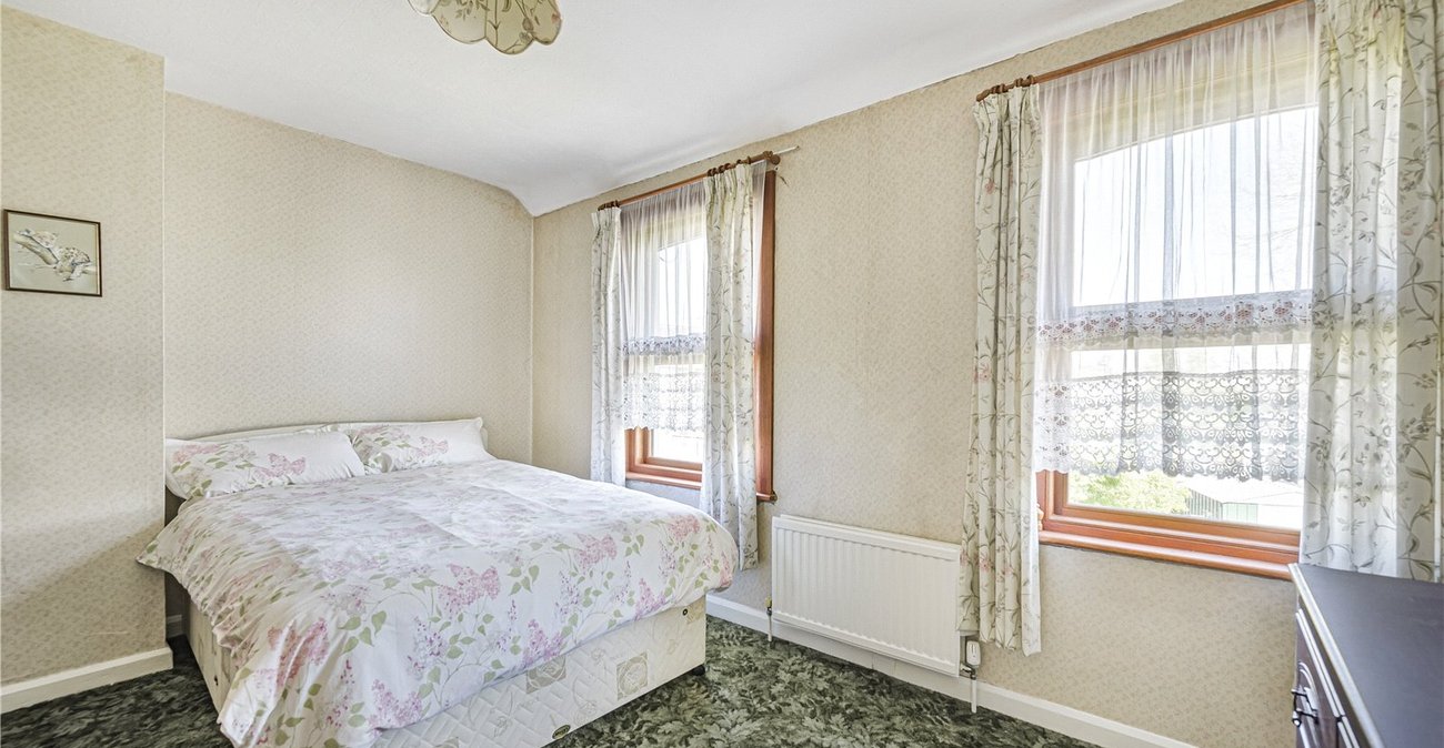 3 bedroom house for sale in Dartford | Robinson Jackson
