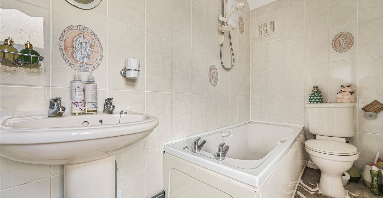 3 bedroom house for sale in Dartford | Robinson Jackson