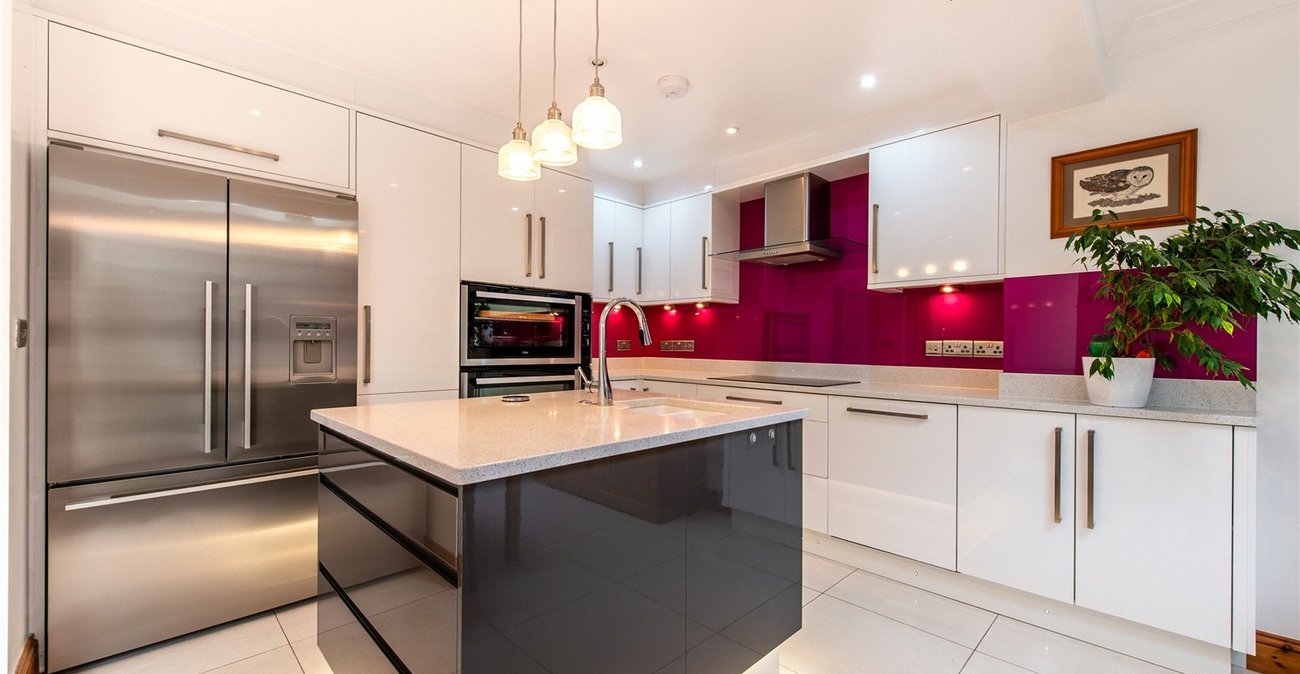 3 bedroom house for sale in Rochester | Robinson Michael & Jackson