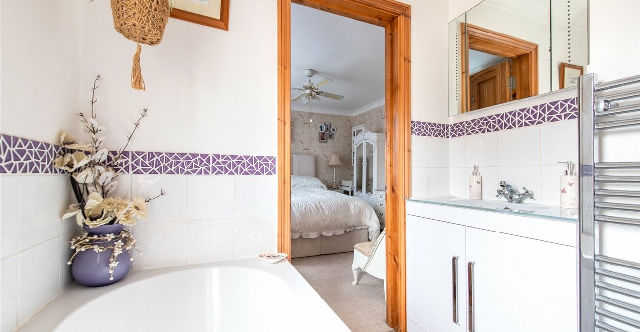 3 bedroom house for sale in Rochester | Robinson Michael & Jackson