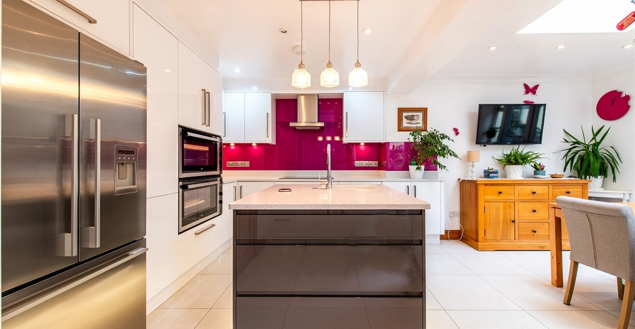 3 bedroom house for sale in Rochester | Robinson Michael & Jackson