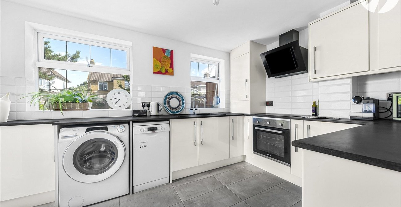 2 bedroom house for sale in Crayford | Robinson Jackson