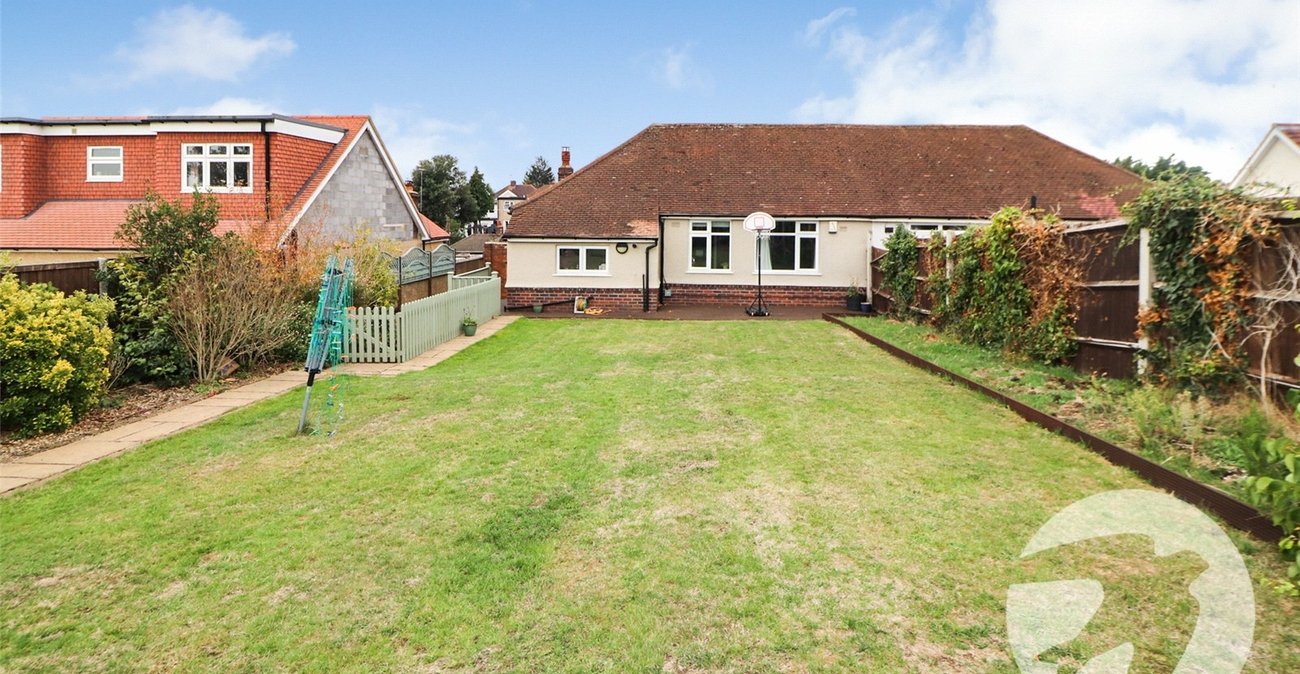 3 bedroom bungalow for sale in Barnehurst | Robinson Jackson