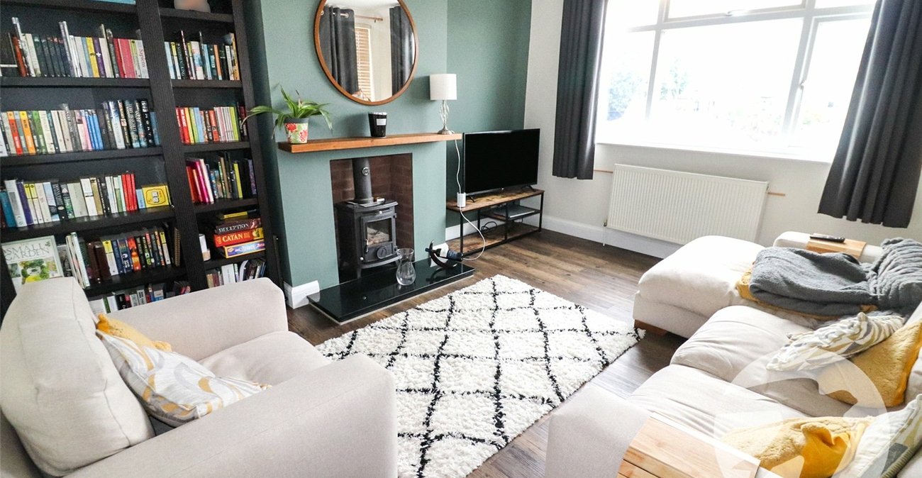 3 bedroom bungalow for sale in Barnehurst | Robinson Jackson