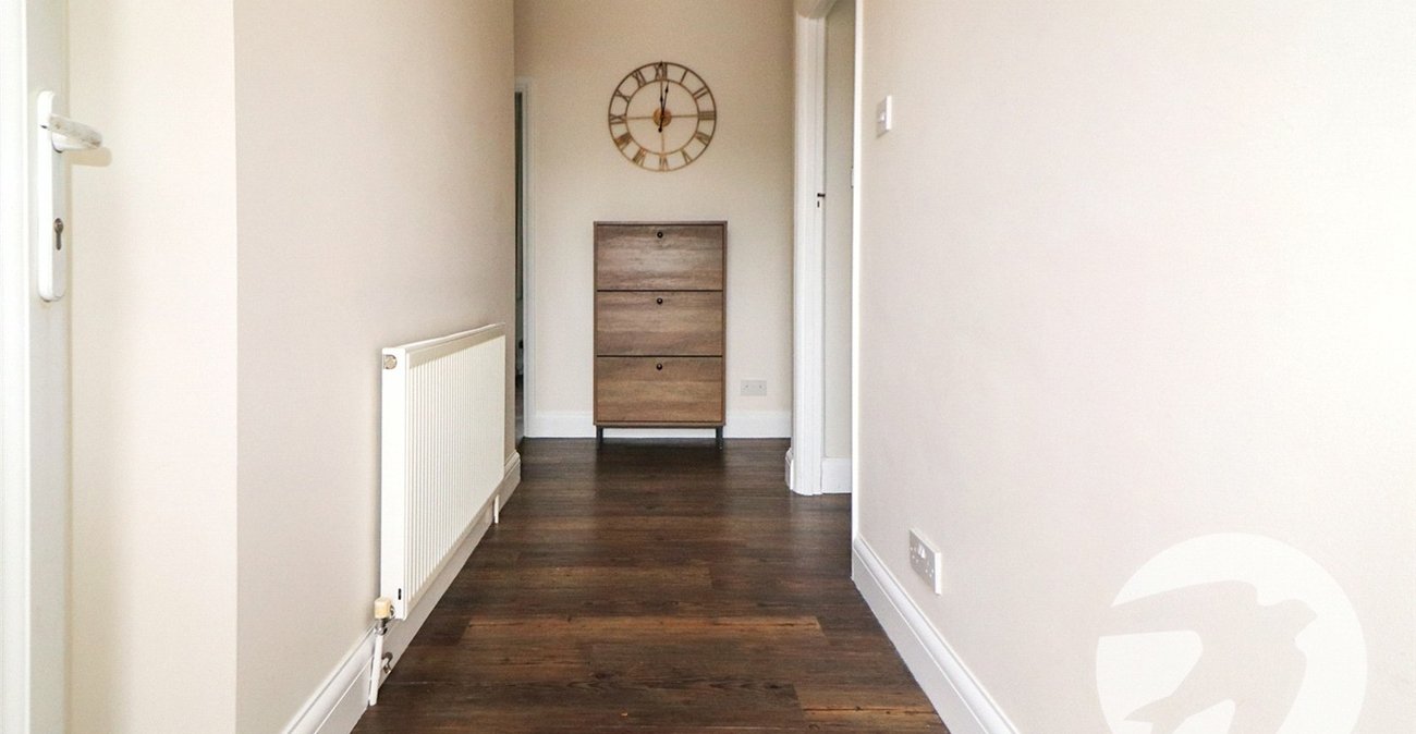 3 bedroom bungalow for sale in Barnehurst | Robinson Jackson