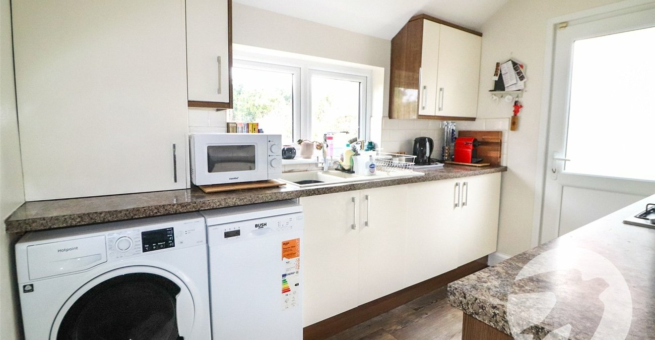 3 bedroom bungalow for sale in Barnehurst | Robinson Jackson