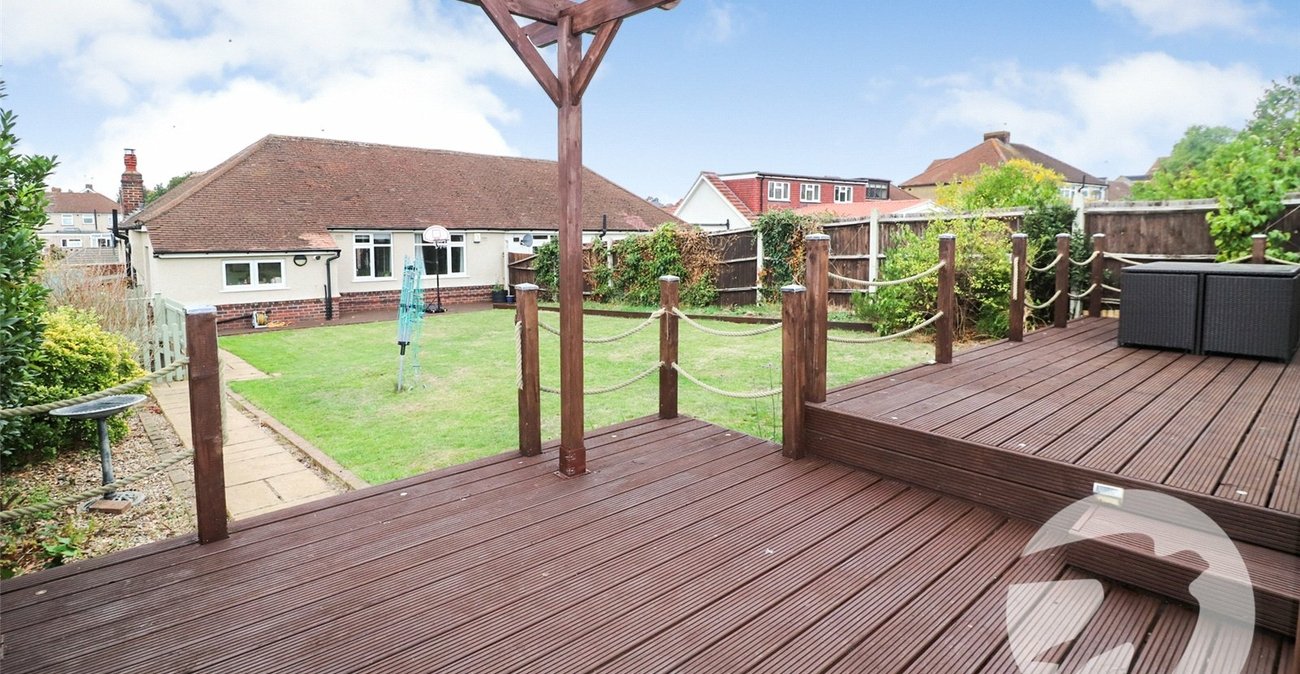 3 bedroom bungalow for sale in Barnehurst | Robinson Jackson