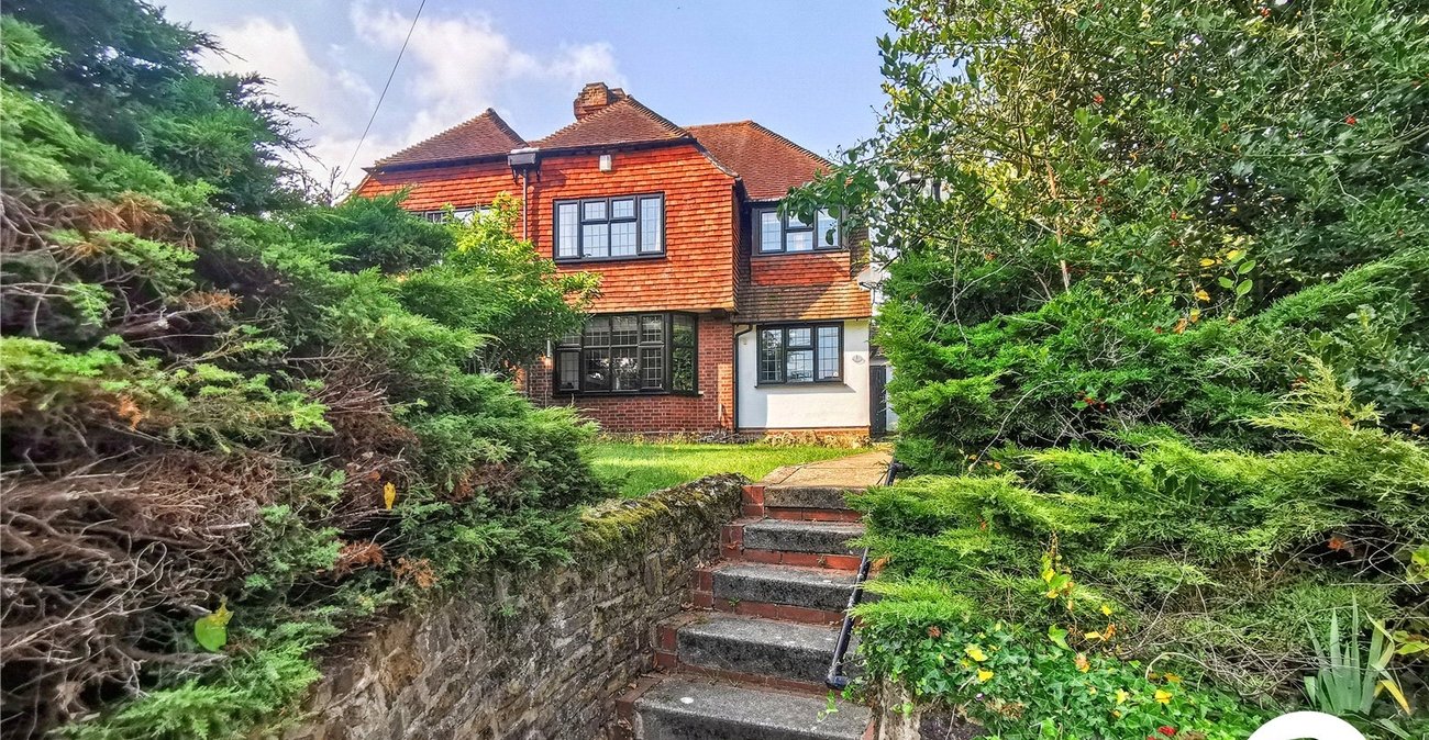 4 bedroom house for sale in Swanley Village | Robinson Jackson