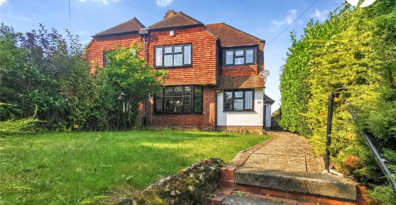 4 bedroom house for sale in Swanley Village | Robinson Jackson