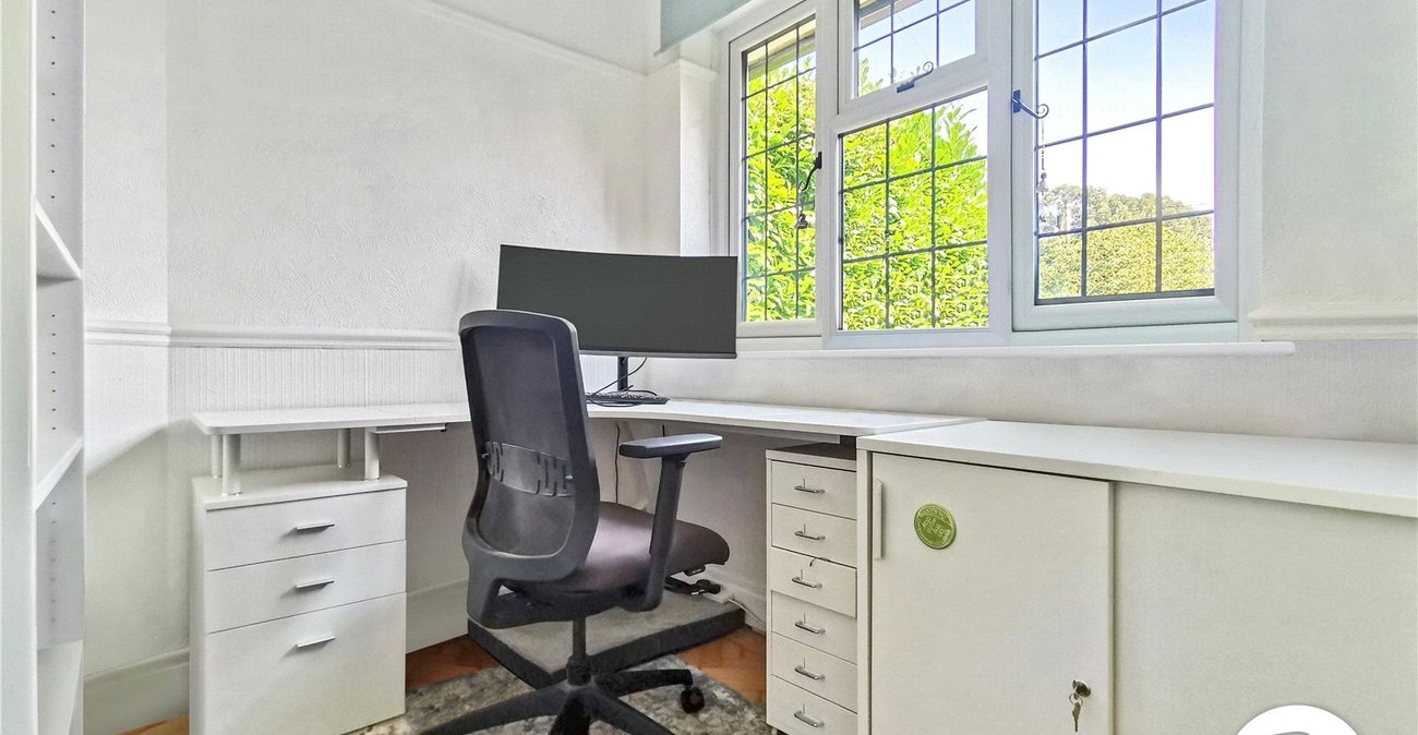 4 bedroom house for sale in Swanley Village | Robinson Jackson