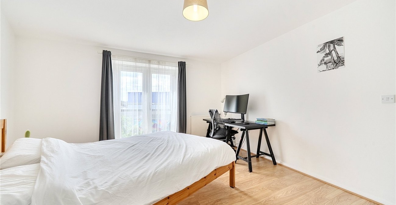 1 bedroom property for sale in Sydenham | Robinson Jackson