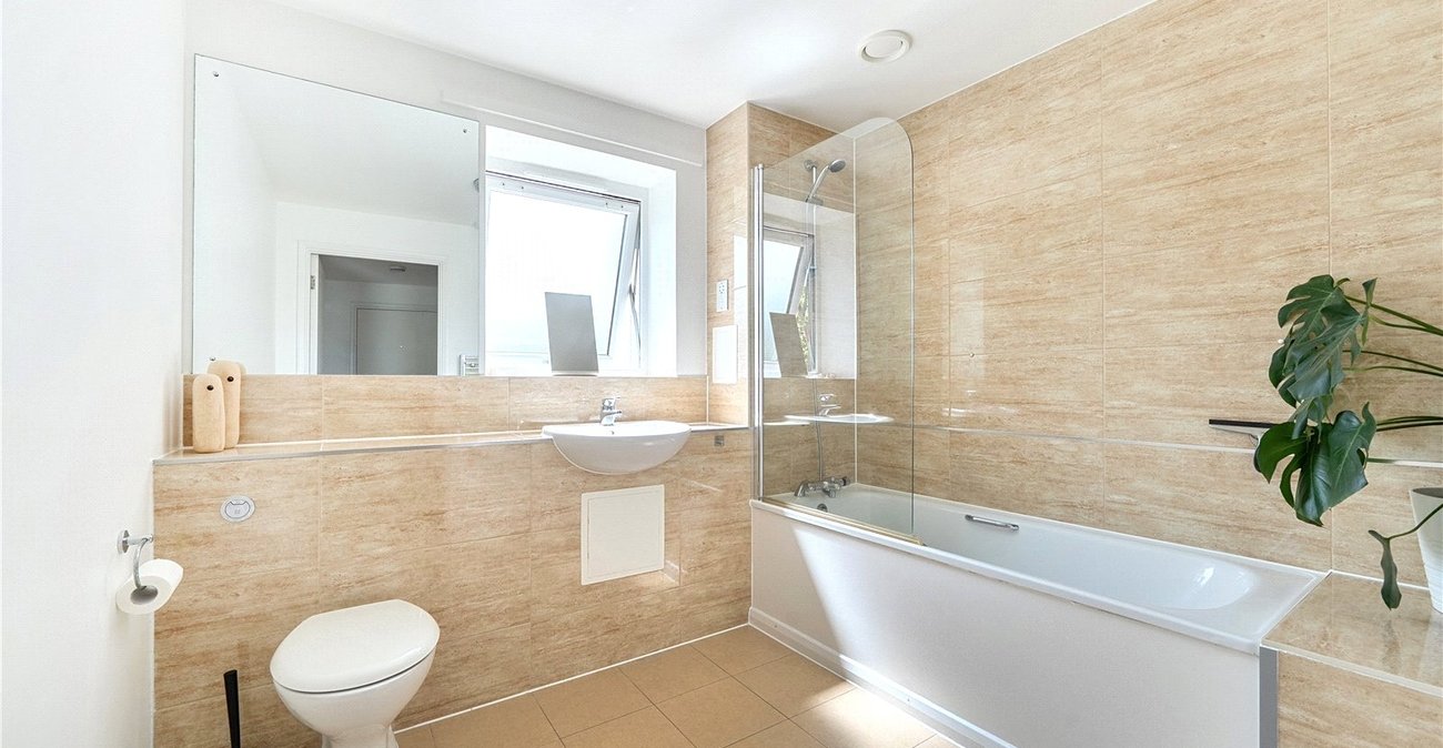 1 bedroom property for sale in Sydenham | Robinson Jackson