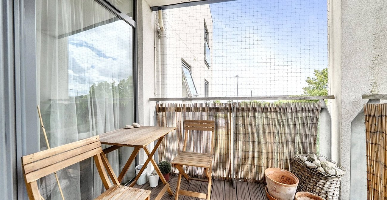 1 bedroom property for sale in Sydenham | Robinson Jackson