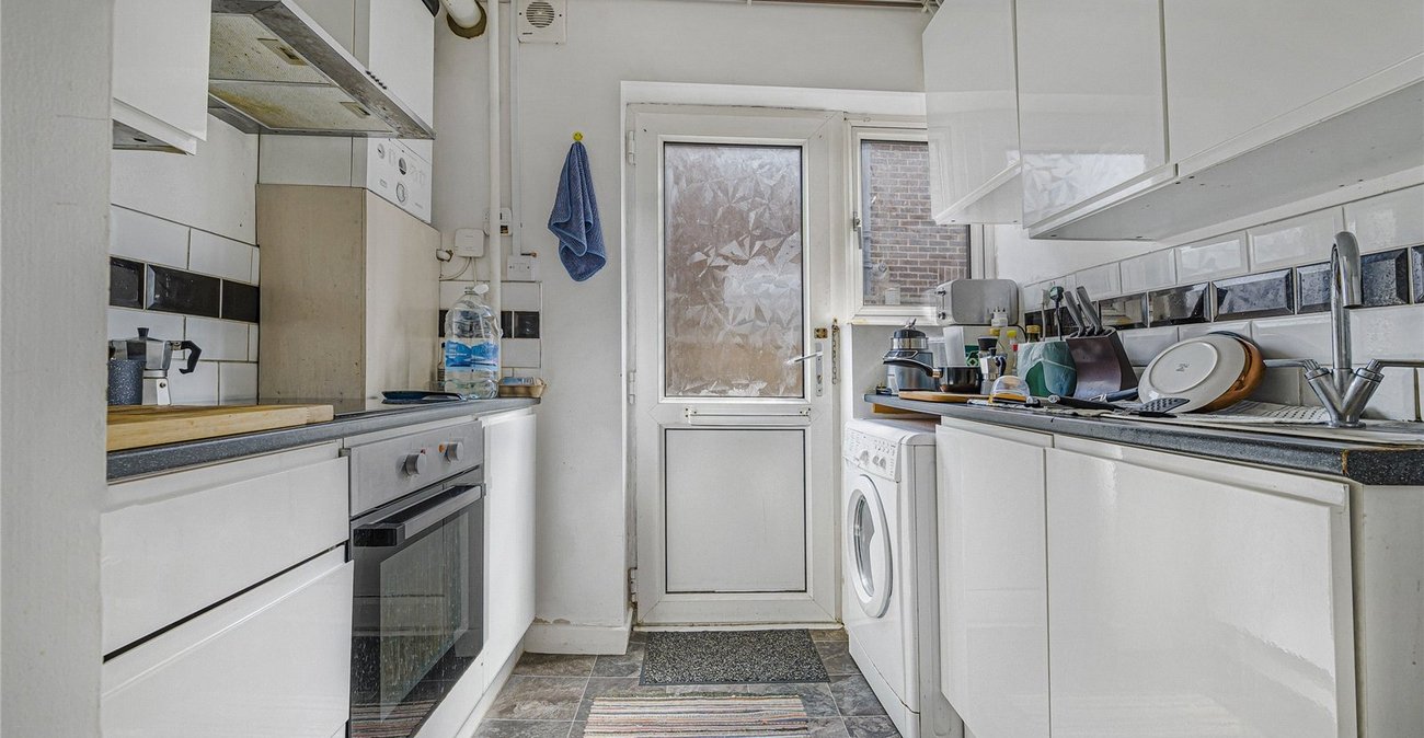 2 bedroom property for sale in Welling | Robinson Jackson