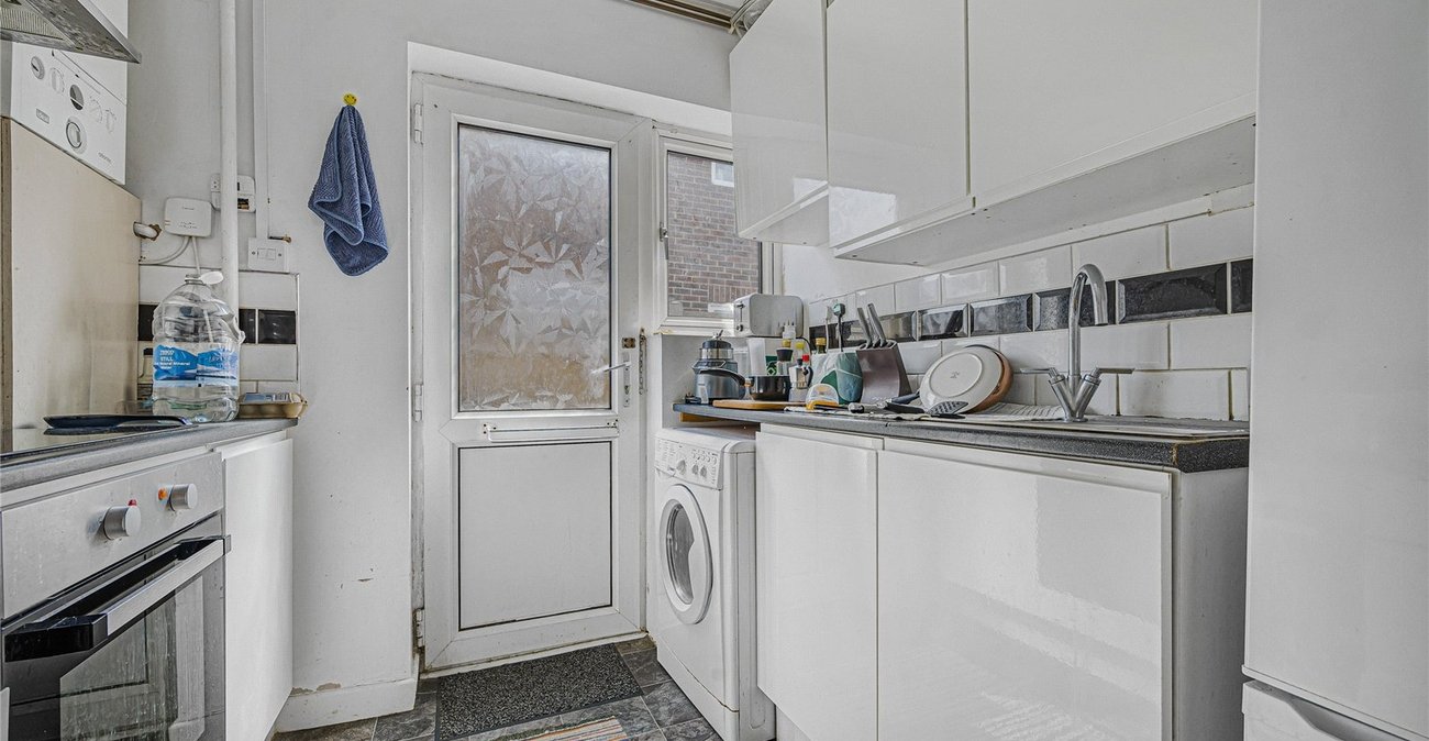 2 bedroom property for sale in Welling | Robinson Jackson