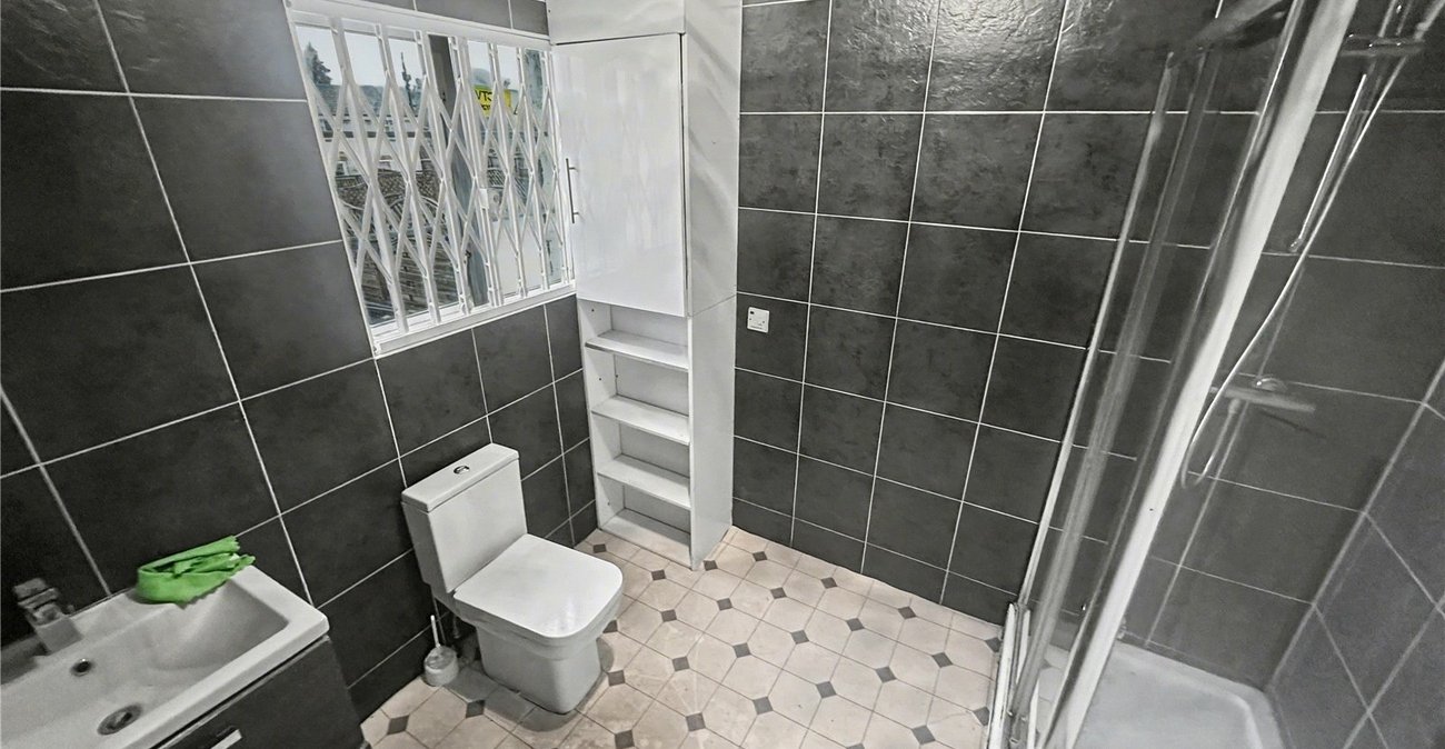 3 bedroom property for sale in Welling | Robinson Jackson