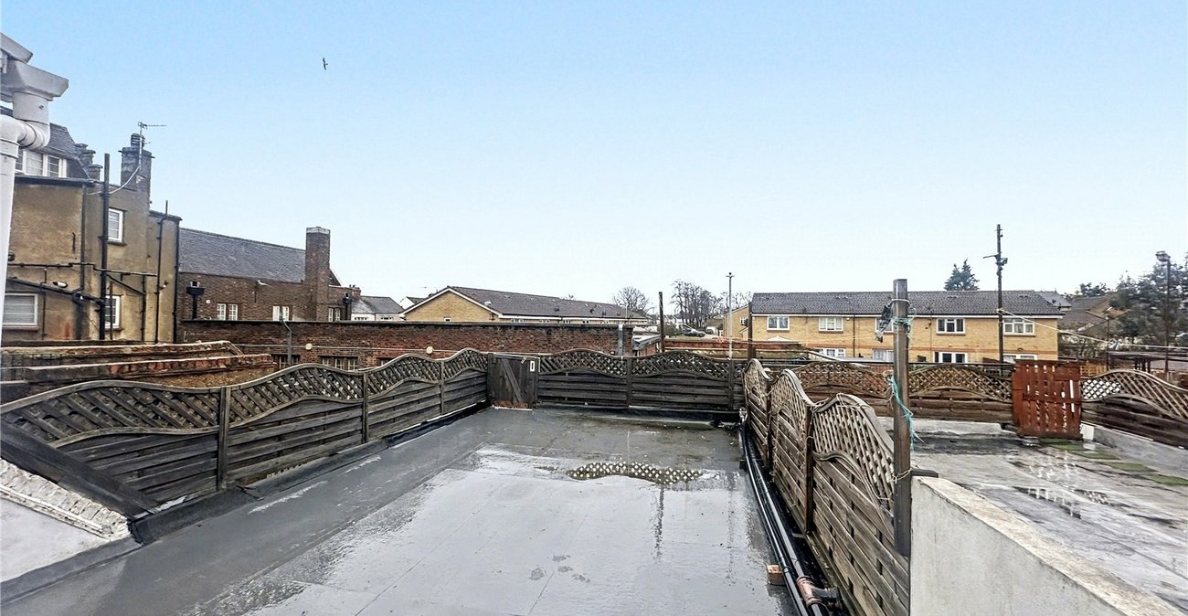 3 bedroom property for sale in Welling | Robinson Jackson