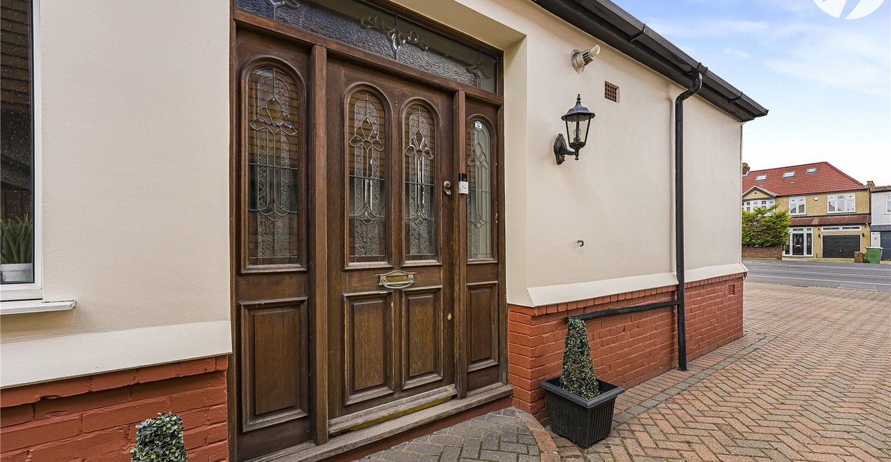 3 bedroom house for sale in Welling | Robinson Jackson